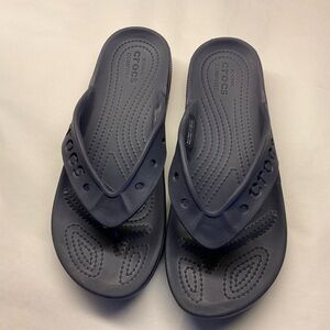 CROCKS Comfort Navy Flip Flops Sz 8